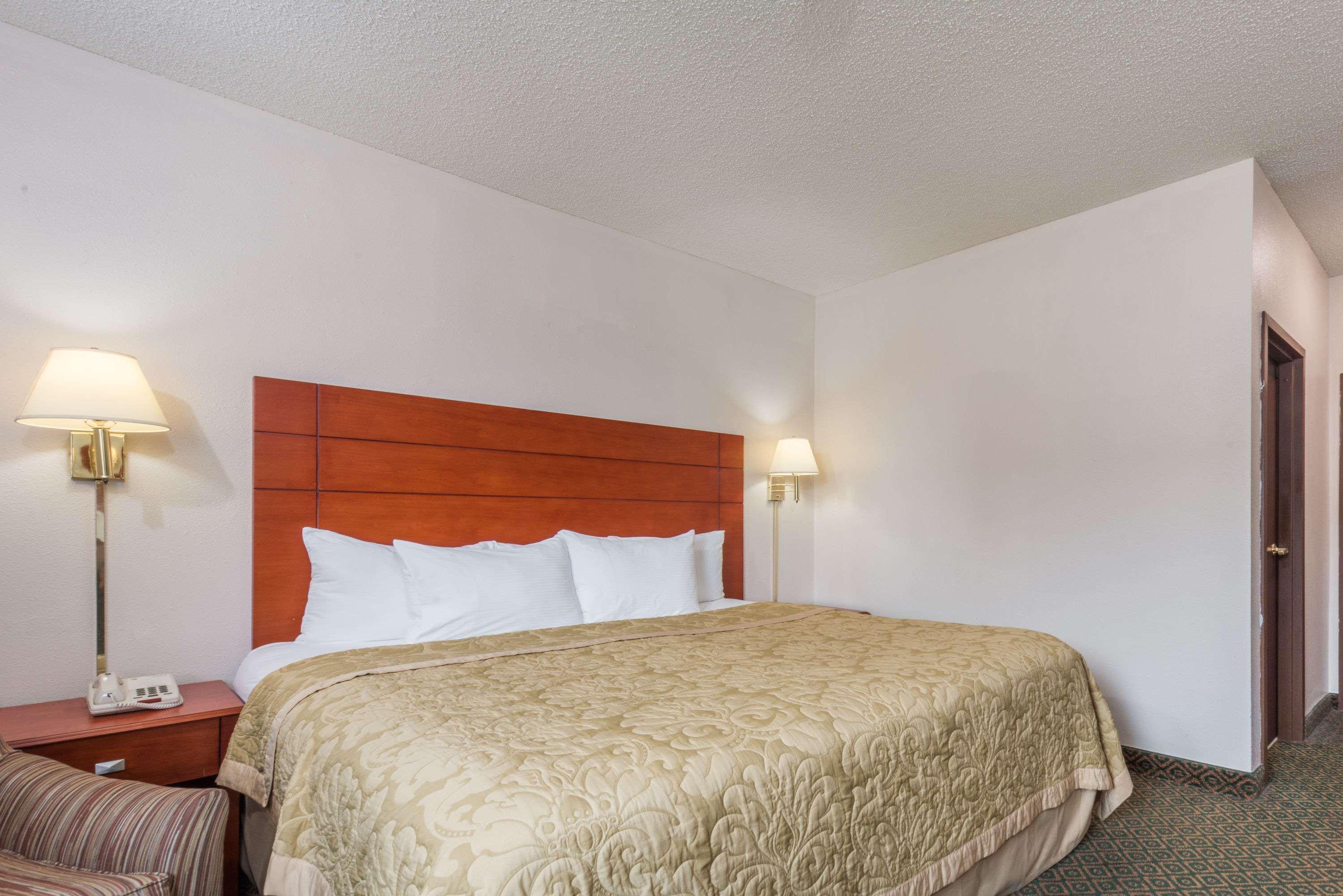 Hotel Super 8 By Wyndham St Charles Saint Charles Exterior foto