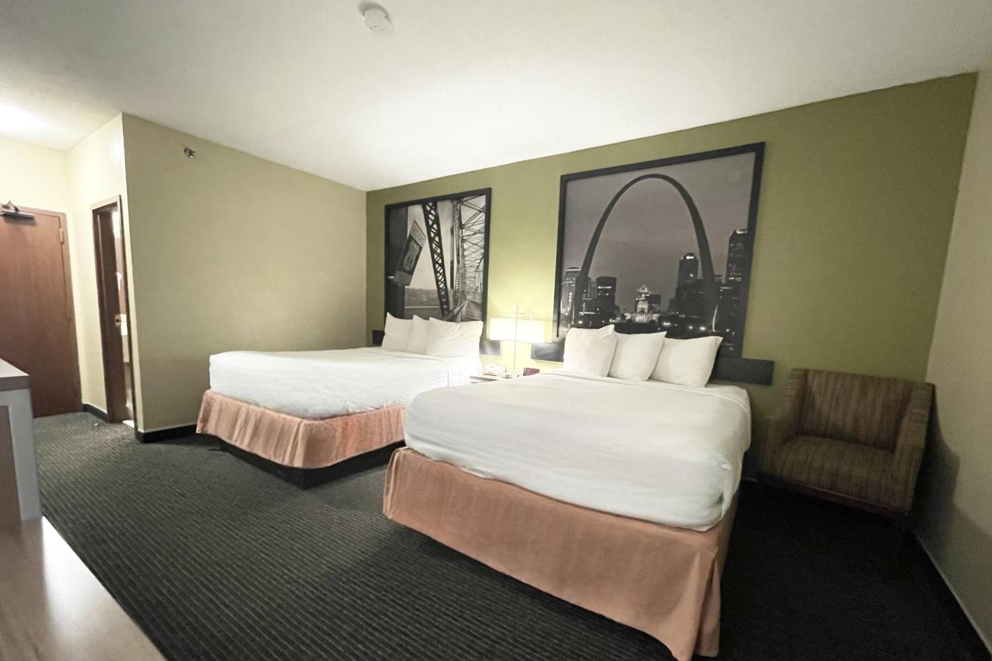 Hotel Super 8 By Wyndham St Charles Saint Charles Exterior foto